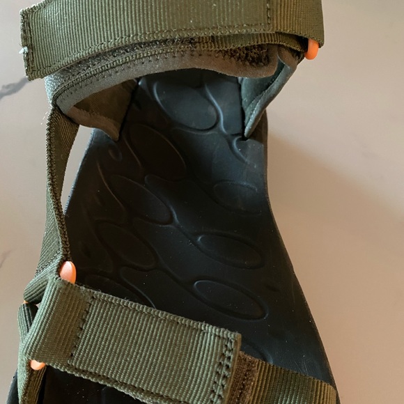 NIB Men’s Merrell Sandals, Size 13 - Picture 6 of 8